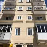 F12 2, Private Two Single Beds Privated Bathroom In Shared Flat